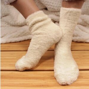 Chirpysoccks Cozy Cream Fuzzy Socks